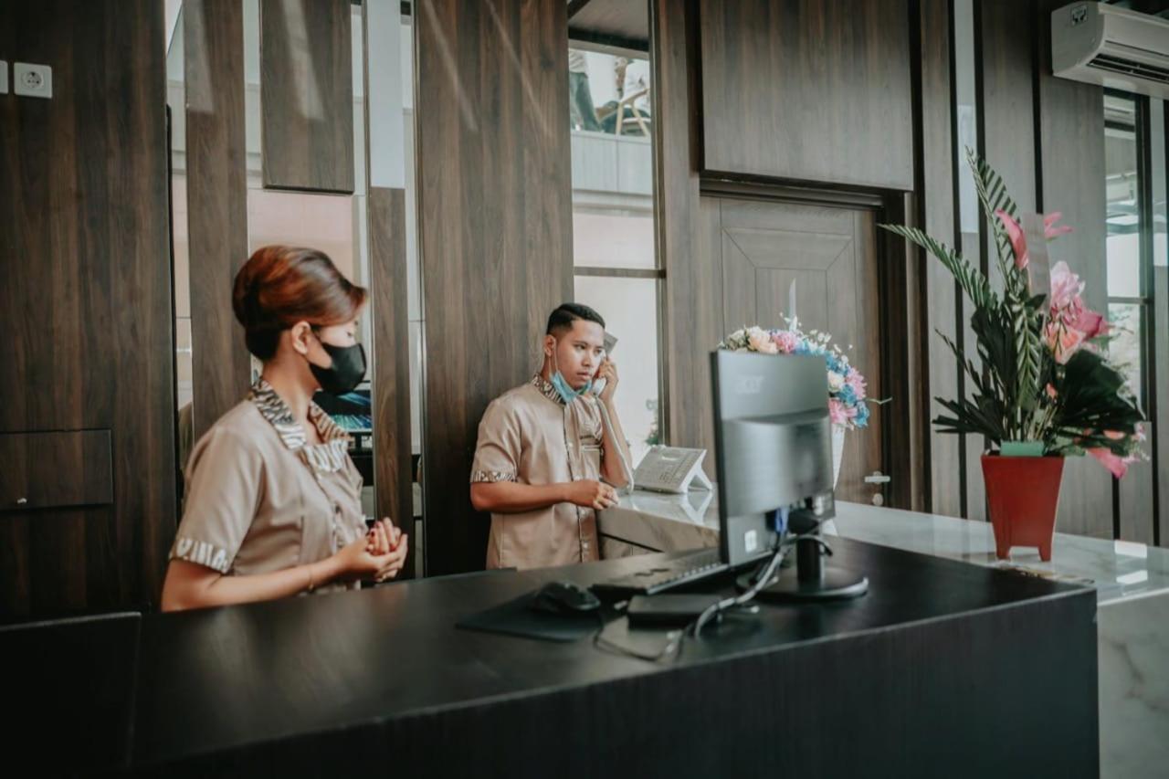 Grand Samota Hotel Sumbawa Buitenkant foto
