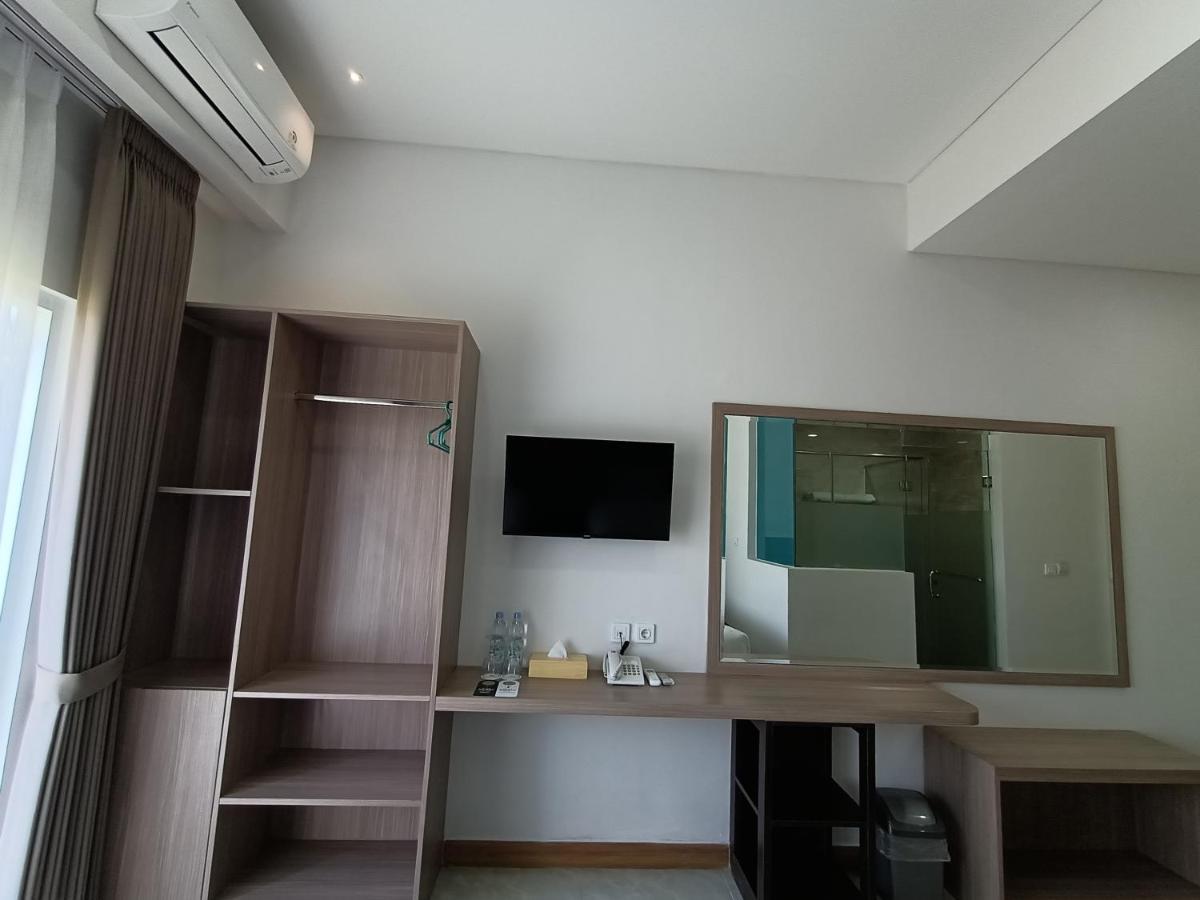 Grand Samota Hotel Sumbawa Buitenkant foto
