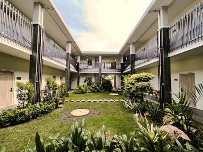 Grand Samota Hotel Sumbawa Buitenkant foto